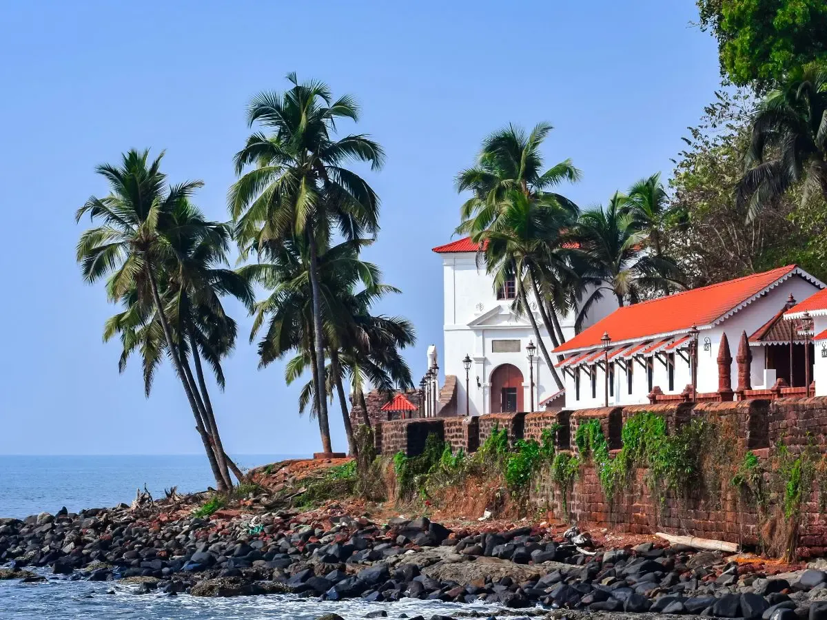 Restaurants and design shops in Assagao